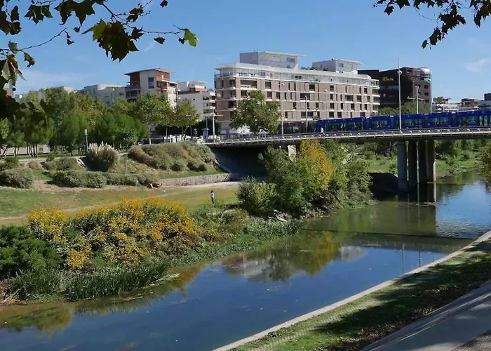 Rives Du Lez Avec Terrasse Et Parking Gratuit *